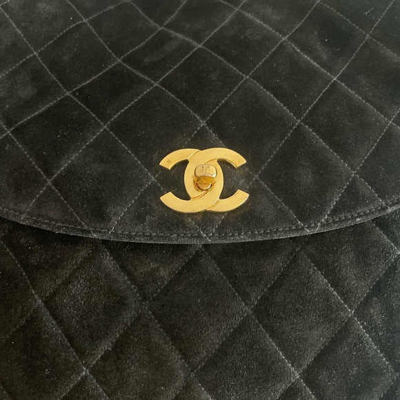 Vintage Chanel Black Suede Satchel - Picture 4 of 10